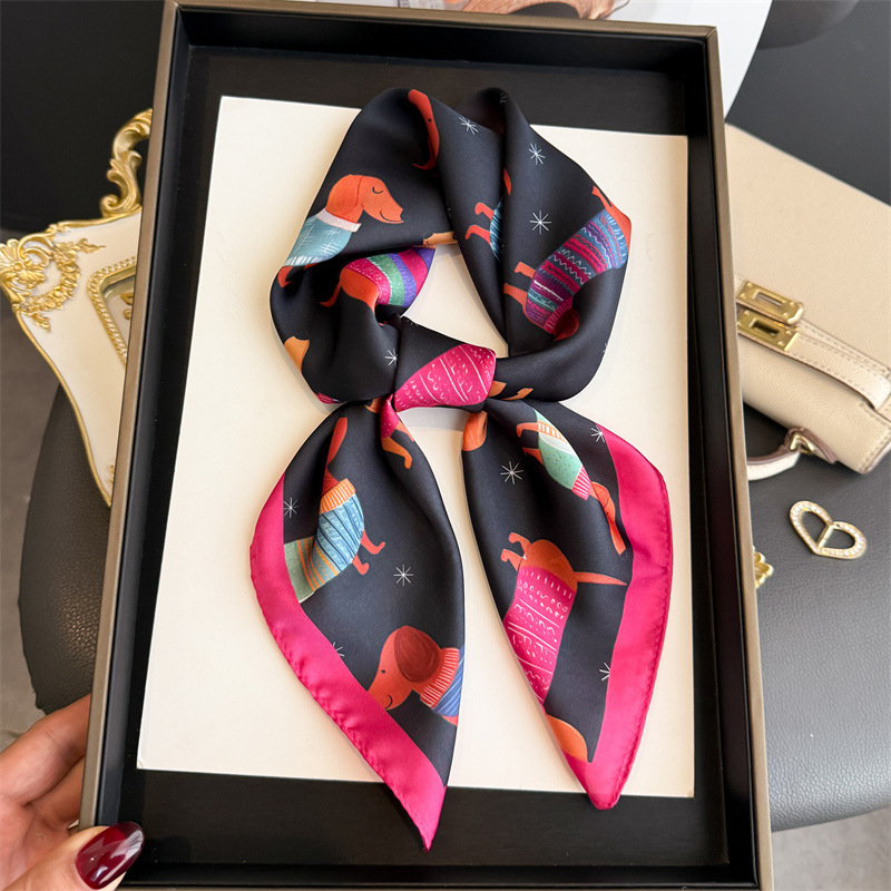 Fashion Wiener Dog Print Banda - огляд і ціна Silk Scarf Square